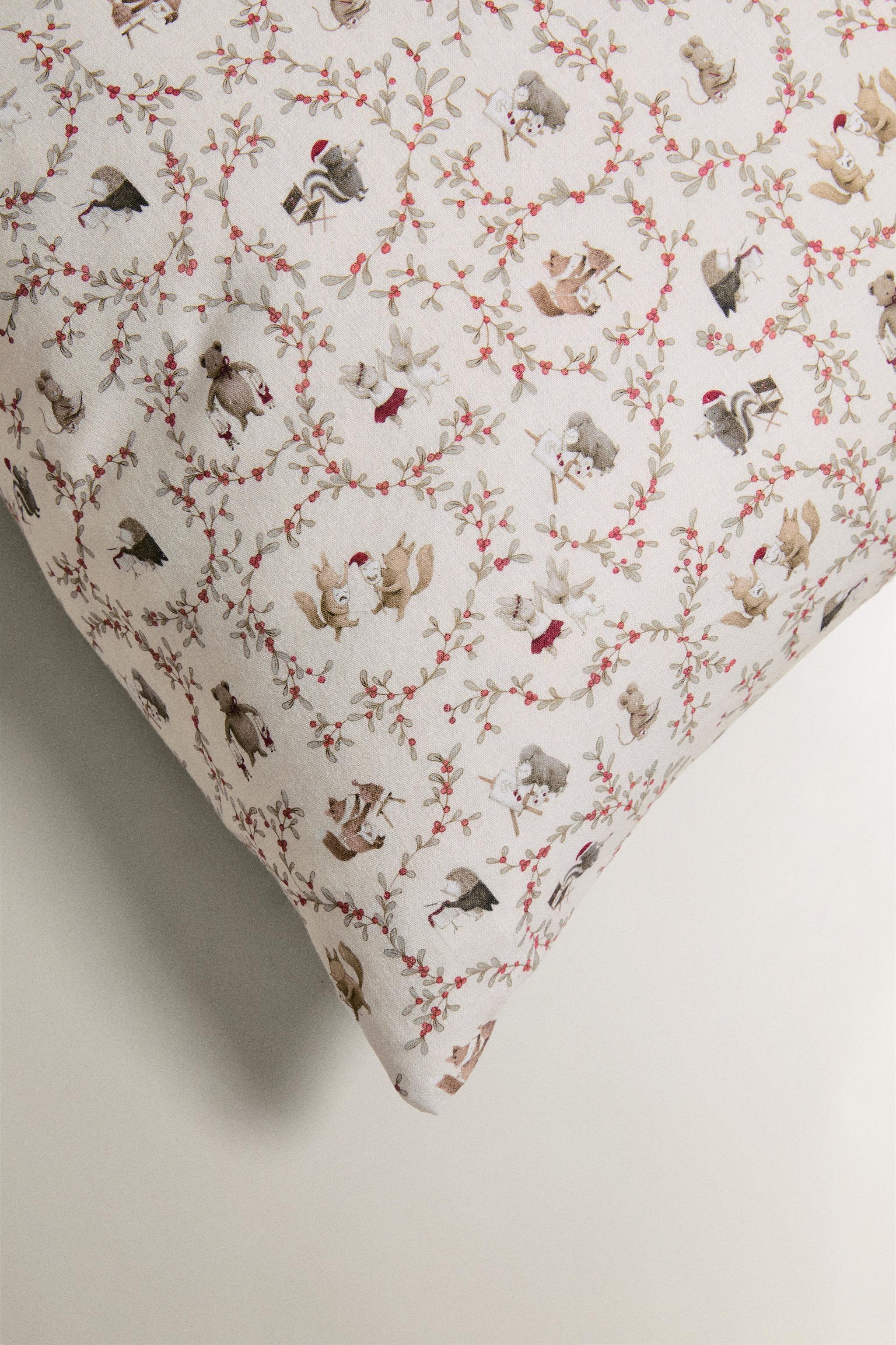 CHILDREN'S CHRISTMAS ANIMAL PILLOWCASE